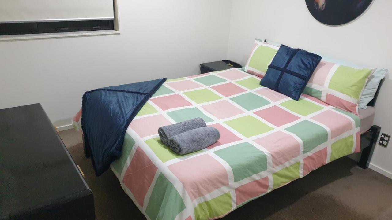 Stay In Valley Lower Hutt Exterior photo